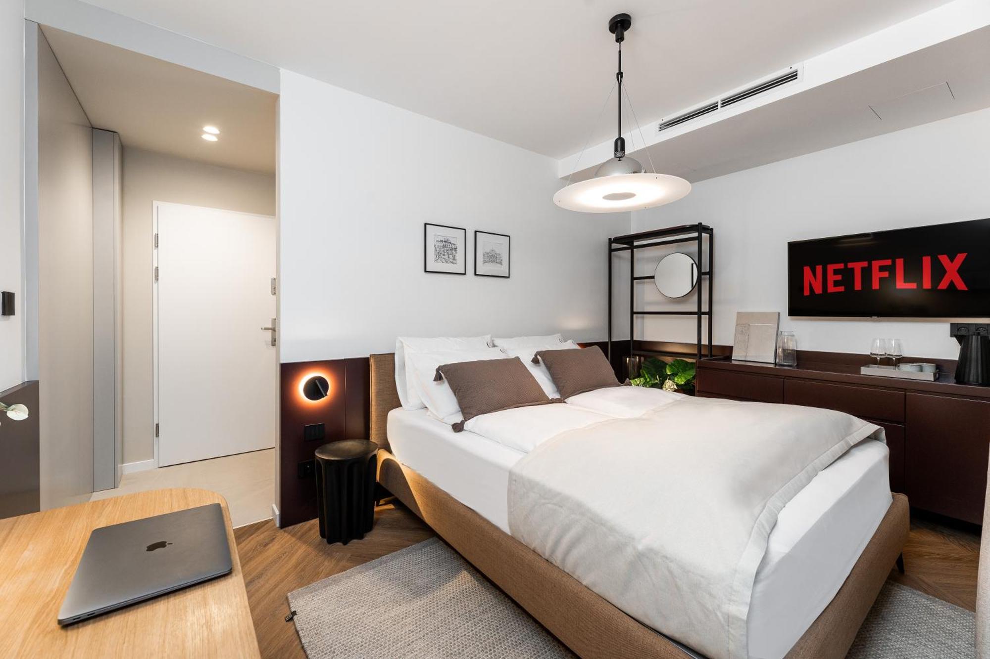 Catalog Boutique Rooms Bratislava Exterior foto
